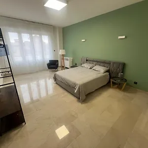 Affittacamere Manaroomsmarconi, Bologna